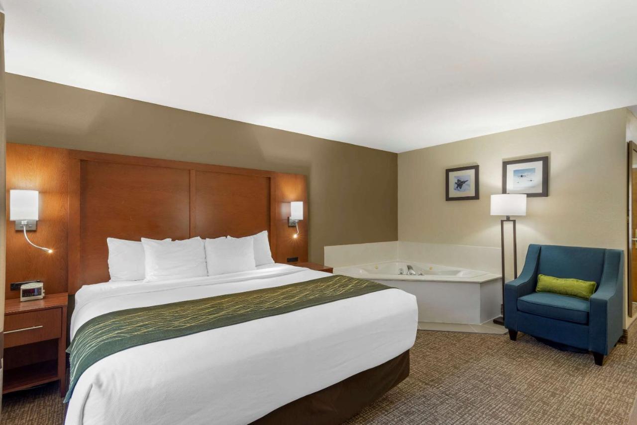 Comfort Inn & Suites - Near Robins Air Force Base Main Gate Warner Robins Esterno foto