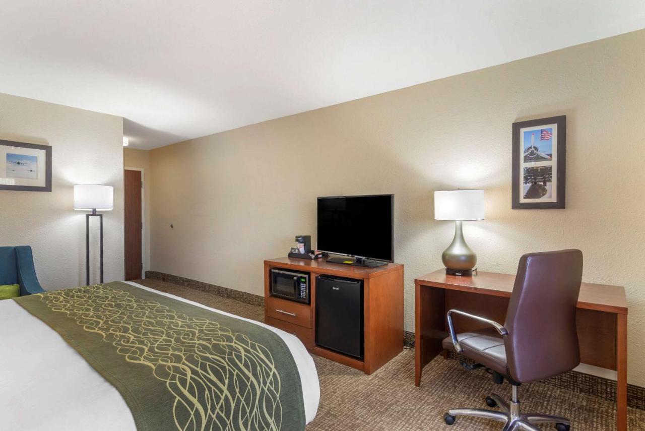 Comfort Inn & Suites - Near Robins Air Force Base Main Gate Warner Robins Esterno foto